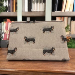 Trousse de maquillage en tissu teckel à poil dur | Grand format 20 x 29 cm | Amoureux des chiens | Cadeau de Noël | Sac de voyage | Trousse à cosmétiques | Cadeau d'anniversaire