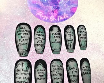 Grappig verweerd grafsteenontwerp donkere humor handgeschilderde luxe pers op nagels