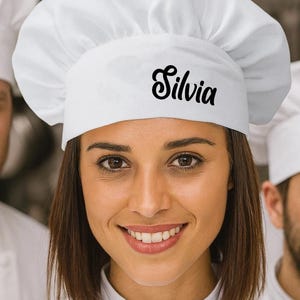 Personalisierte Kochmütze mit Namen | Originelles Geschenk für Kochliebhaber | Hergestellt in Spanien, verstellbar und waschbar