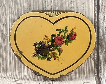 Unusual Vintage Heart Shaped Powder Compact with Roses Decoration