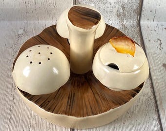 Set vintage di saliera, pepiera e senape a forma di fungo della Carlton Ware.