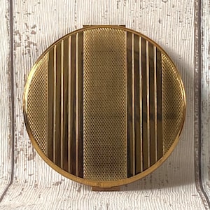 Vintage Kigu Gold Tone Metal Engine Turned Loose Powder Compact