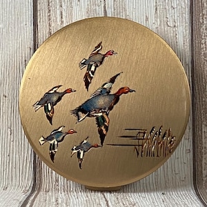 Vintage 1930s Stratton Loose Powder Compact with Flying Ducks Decoration