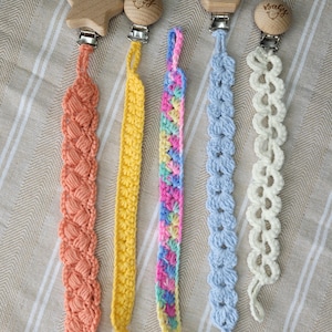 Crochet Pacifier Clip: Personalized Baby Accessory with Wooden Accent