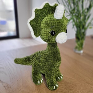 Juguete de dinosaurio de peluche, regalo suave para niños pequeños, adultos, animal de decoración de peluche de ganchillo hecho a mano, juguete de dibujos animados de dinosaurio verde amigurumi grande