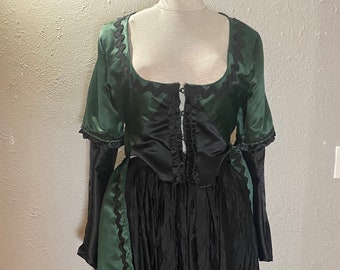 Elegant Green and Black Satin Robe