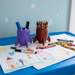Rocket Crayon Holder for Kids, Artemis Moon Mission Gift, 3D Printed Space Desk Organizer image 2