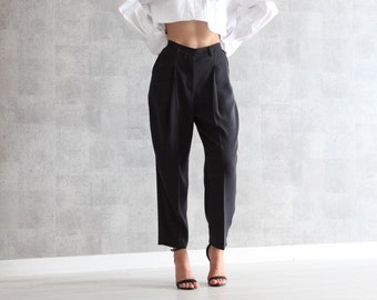 Pantalon Chino Anthracite | 100% fait main | Pantalon taille haute plissé avec poches latérales | Pantalon coupe carotte avec braguette zippée sur le devant et fermeture à bouton