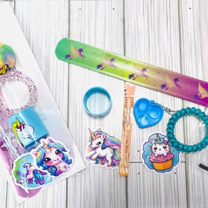 Einhorn Geschenkbeutel: Armband, Slinky, Sticker