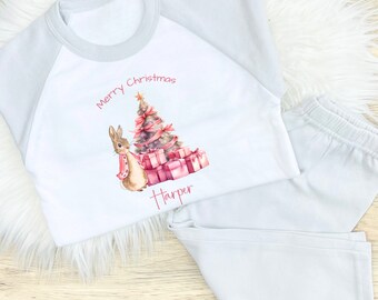 Pijamas de Navidad grises para niños / Pijamas de Navidad de conejito rosa personalizados para niñas / Regalo de caja de Nochebuena para niñas / Pijamas de Nochebuena para niñas