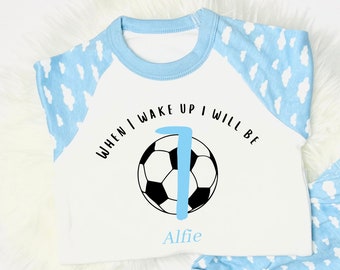 Pijamas de cumpleaños de fútbol para niños / Pijamas de cumpleaños de fútbol personalizados / Regalo para niños / Cuando me despierte seré / Regalo de aficionado al fútbol