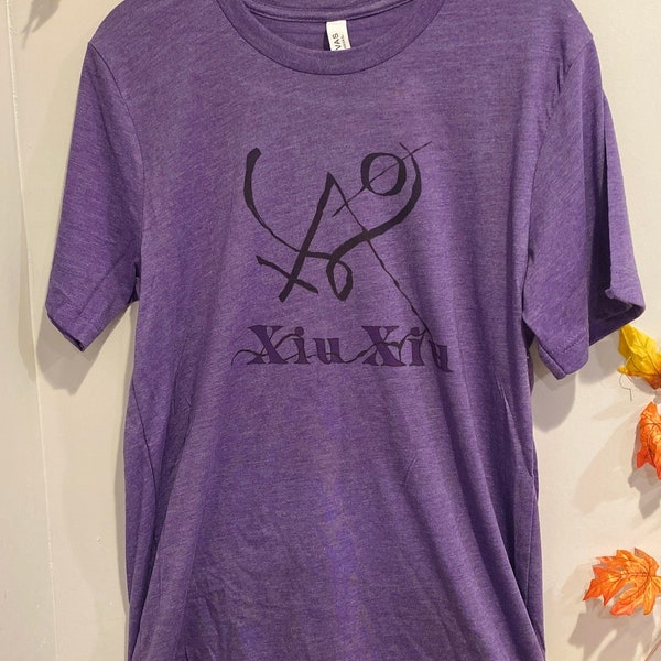 T-shirt Xiu Xiu « Fille avec un panier de fruits »