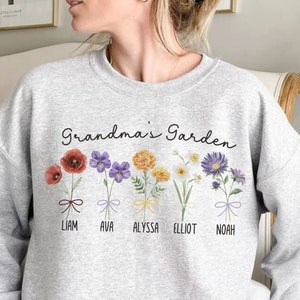 Grandma Shirt with Custom Birth Flowers and Names, Mothers Day Coquette Gift Unique Grandma Gift ,Personalized Birthday Gift Grandchildren