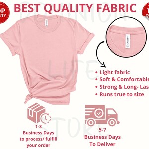 Puede incluir: Una camiseta rosa hecha de tela de alta calidad. La camiseta es suave, c&oacute;moda y duradera. Talla normal. La imagen tambi&eacute;n muestra un primer plano de la tela y el cuello de la camiseta. El texto "BEST QUALITY FABRIC" est&aacute; en la parte superior de la imagen.