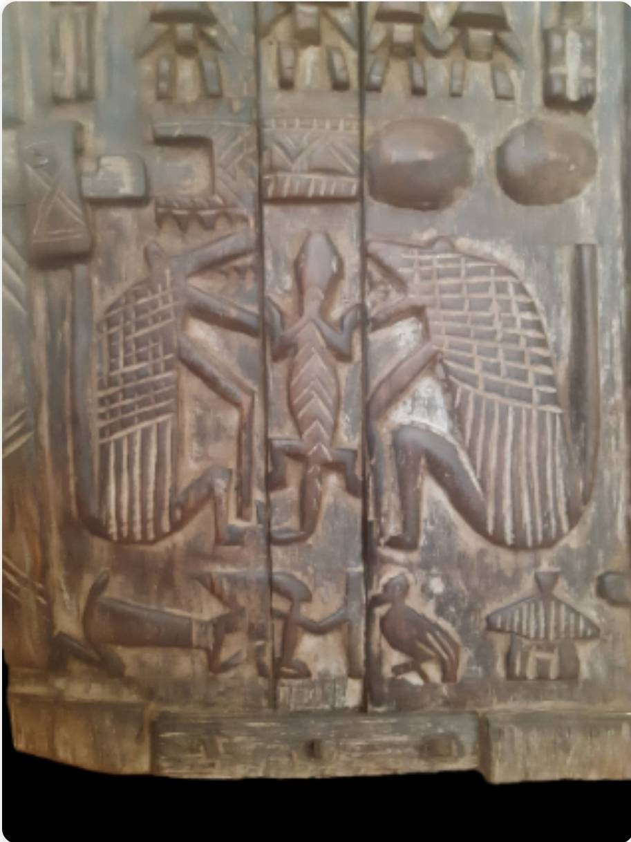 本物のドゴン族の穀物倉庫の扉：木彫りのアフリカ美術 - Etsy 日本