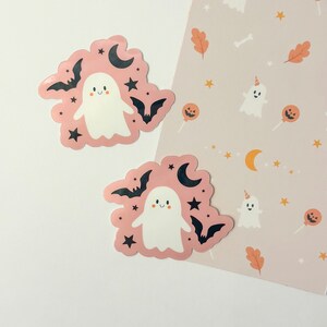 Cute halloween ghost sticker, pink halloween sticker, trendy halloween stickers, halloween water bottle stickers, y2k sticker