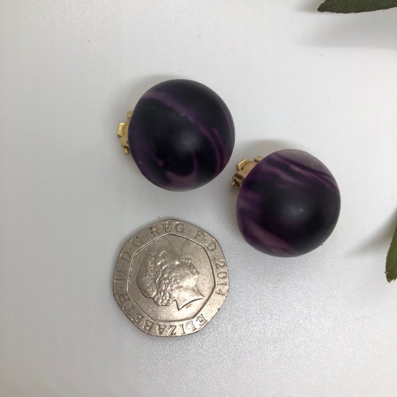 Gorgeous Retro Purple Resin Bead Clip On Earrings… - image 10