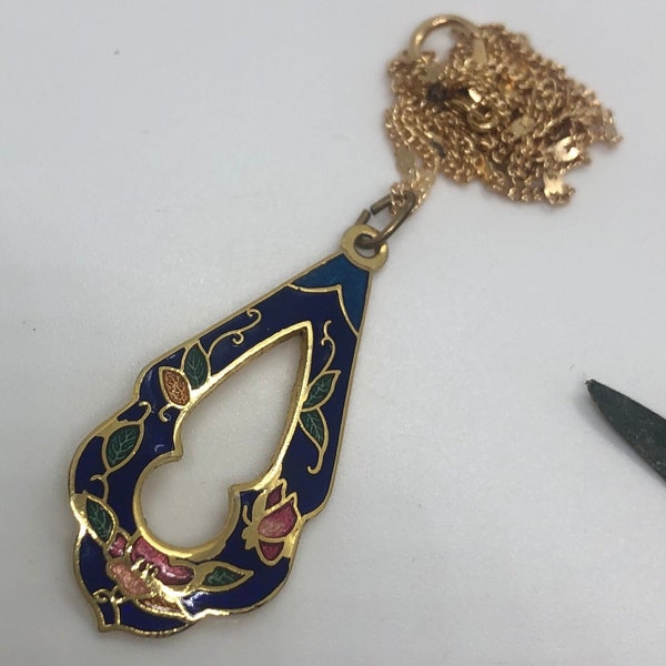 Vintage Tear Drop Cloisonne Pendant Necklace with Trace Chain. Beautiful Blue Cloisonne Enamel Pendant Necklace. Floral Enamel Pendant.
