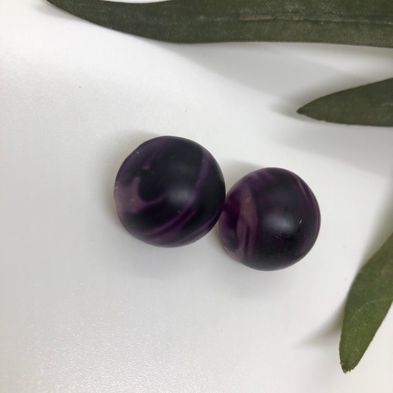 Gorgeous Retro Purple Resin Bead Clip On Earrings… - image 3