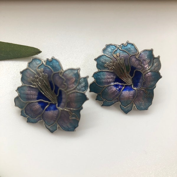Stunning Enamel Floral Stud Earrings. Pretty Cloisonne Teal Blue + Lilac Enamel Stud Earrings.  Round Cloisonne Flower Enamel Earrings.
