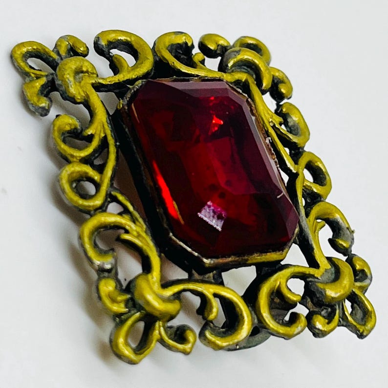 Fabulous Simulated Red Ruby Rectangular Brooch. Stunning Faux Red Ruby Geometric Rectangle Brooch. Brass Tone Red Stones Rectangle Brooch. image 3