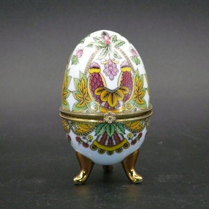 Porcelain Egg Trinket Box, Egg Trinket Box, Footed Egg Trinket Box, Easter Keepsake Egg Trinket Box, Vintage Porcelain Ring Trinket Box,