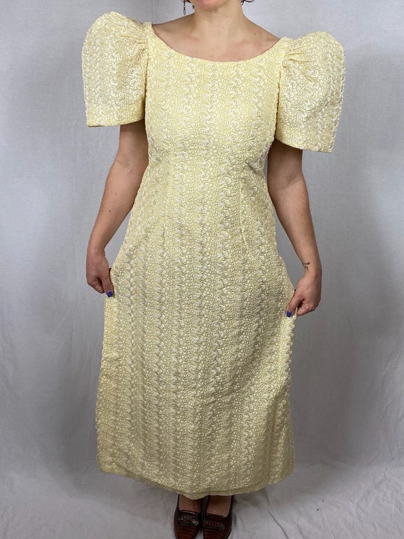 1960s yellow puff sleeve floral lace dress - image 3