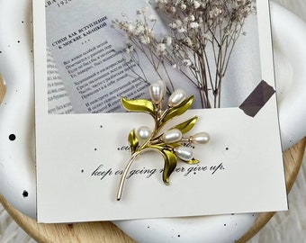 Natural pearl olive branch Brooch temperament simple brooch coat suit pin men's and women's accessories gift，Wedding Gifts