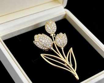 Kristallen tulpenboeketbroche, goudzilver metalen reversspeld, elegant bruiloftsaccessoire