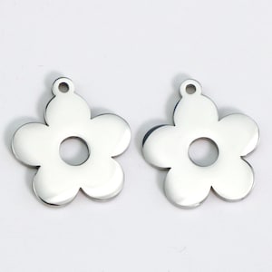 Stainless Steel Laser Cut Flower Pendant, Flower Charms, DIY Necklace Charms Jewelry Making 18mm