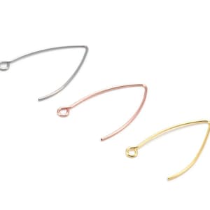 Pode incluir: Três ganchos para brincos em diferentes acabamentos metálicos: prata, ouro rosa e ouro.