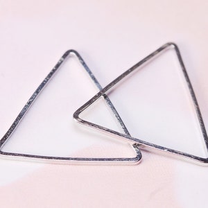 30Pcs Rhodium Triangle Charms, Brass Triangle Earring, Rhodium Plated Triangle Connectors, Triangle Pendant, Triangle Links Supplies