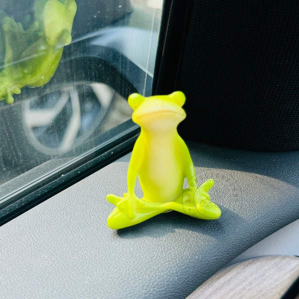 Cate Frog Sit in Meditation Car Ornament, Cute Frog Car Rearview Mirror Ornament, Kawaii Car Dashboard Decor, Car Accessories, New Car Gift