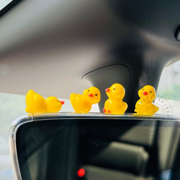 4PCS Mini Duck Car Figurine, Tiny Duck Car Decor, Car Rearview Mirror Ornament, Cute Car Screen Decor, Cartoon Car Interior, Car Accessories