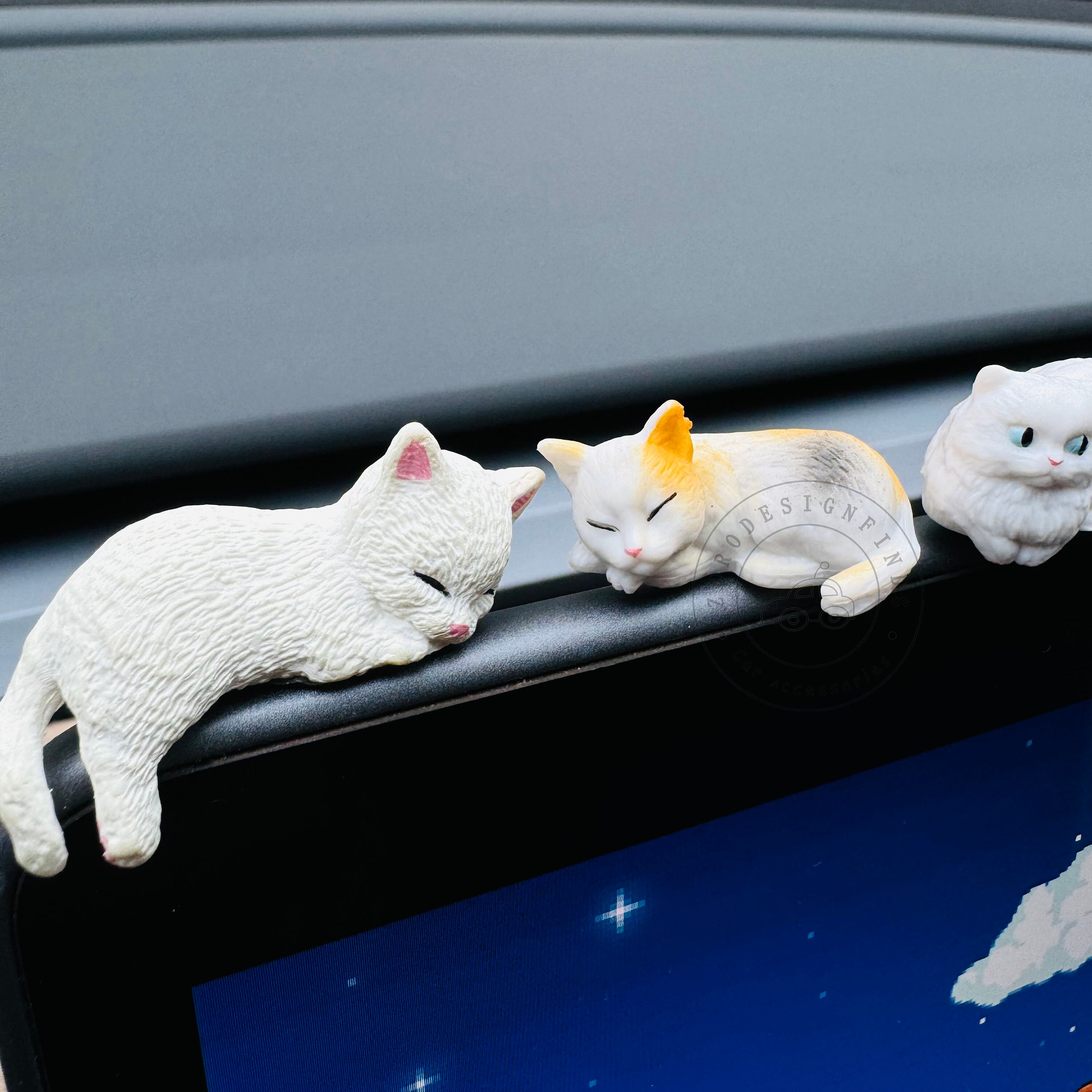 Set 4 Ornamenti Gatto Per Auto - Statuette Simpatiche Per Specchietto, Cruscotto O Casa - Resina, Regalo Per Amanti Dei Gatti