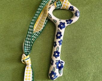 Ceramic Wish Key Flower Patterned, Wish Key, Blue Flower Patterned Ceramic Key, Key Ceramic Wall Decor, Key Ceramic Decor