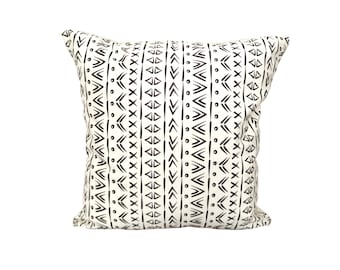 CEYLIN || Black White Velvet Pillow Cover, Decorative Pillow, Farmhouse Pillow Cover, Luxury Velvet Pillow, Pillow Cover 14x20, Throw Pillow