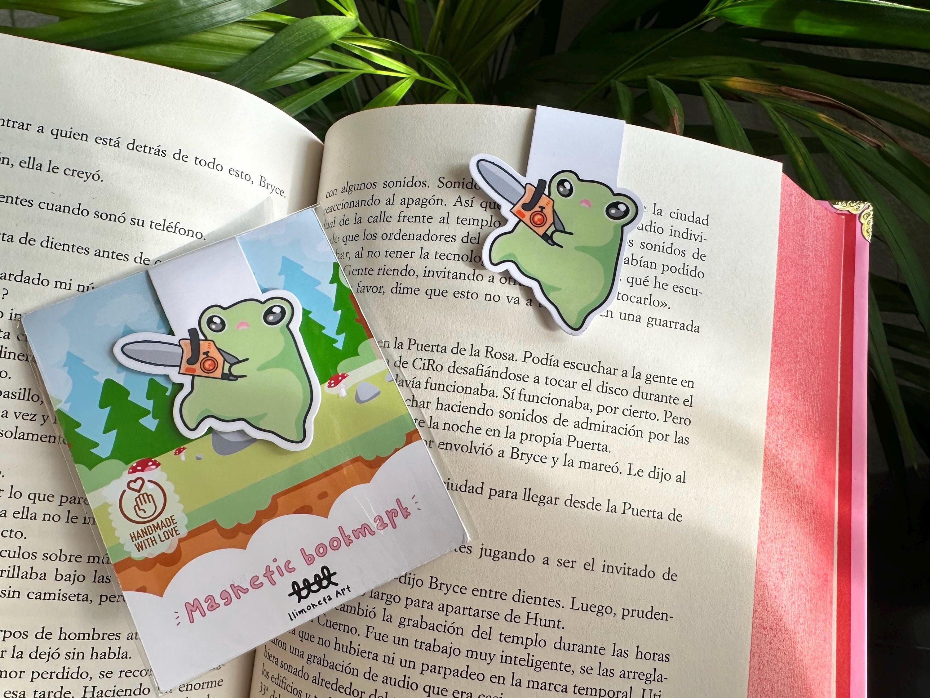 Bookmark with magnet frog with chainsaw ~ Funny bookmark ~chainsaw frog bookmark ~ Bookmark gift ~ Book accessories gifts