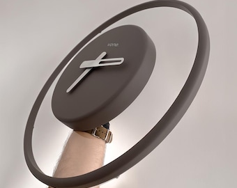 Reloj de pared Flyte Brown: diseño moderno y minimalista