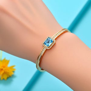 Aquamarin-Armband im Smaragdschliff: 14k vergoldetes Sterling Silber, März Geburtsstein