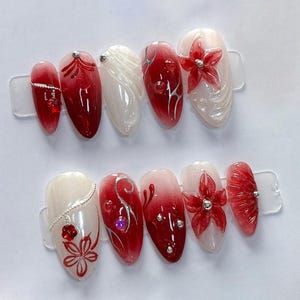 Uñas postizas con diseño de flores rojas y blancas, diseño artístico, caja de uñas personalizada, uña para usar, redonda, regalo de festival estilo Y2k dulce hecho a mano para ella