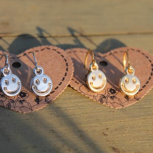 Cute Smiley face earrings gold or silver