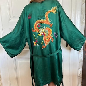 Vintage Smaragdgrün 100% Seide handbestickte chinesische Drachen Robe