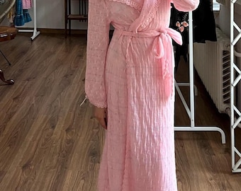 Vintage Harrods silk & wool pastel pink knitted full length lounge robe
