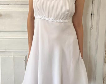 Vintage babydoll med dubbla lager chiffong och plisserad byst från 1990-talet - miniklänning med blommig kant och satinband - brudunderkläder (M)