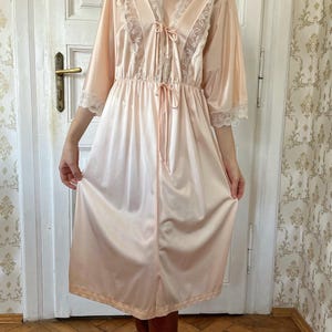 Vintage 1980s Lady Romance peachy pink satin lace deep V neck front tie dolman sleeve nightgown (M/L)