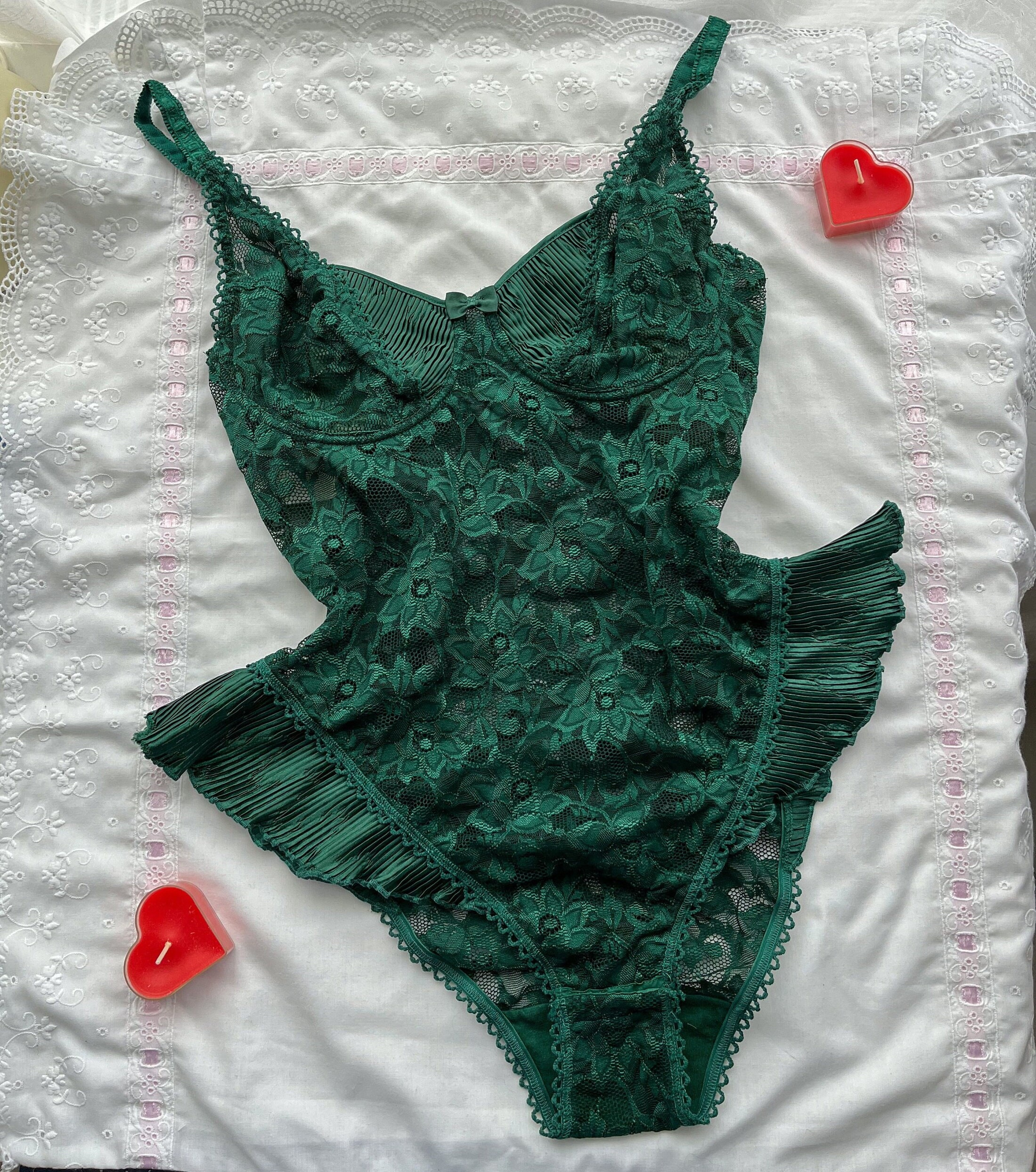 Emerald green hotsell lace bodysuit
