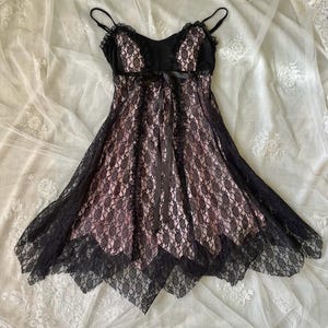 2000s babydoll dress Y2K pink & black lace overlay Shona Joy - La maternity dress Mini length Size:2XL USA