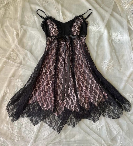Y2K 2000s pink & Black lace overlay babydoll dress Y2K 2000s pink & Black lace overlay babydoll dress