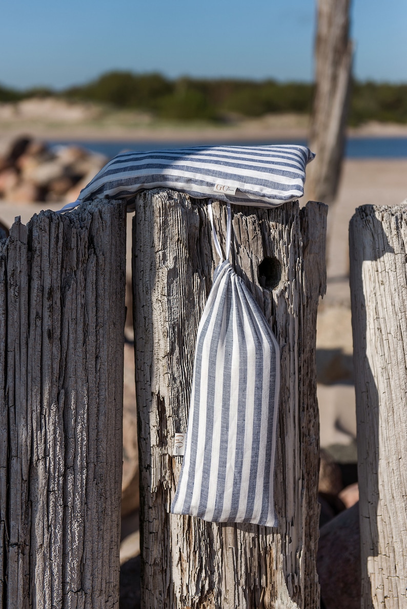 Luxe oversized stranddeken Extra grote linnen strandhanddoek Blauw gestreept stranddeken Compacte strandhanddoek met etui Zomercadeau afbeelding 7